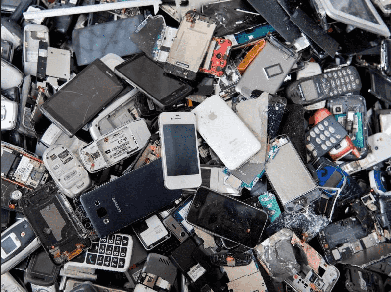 Eski Cep Telefon Hurdası